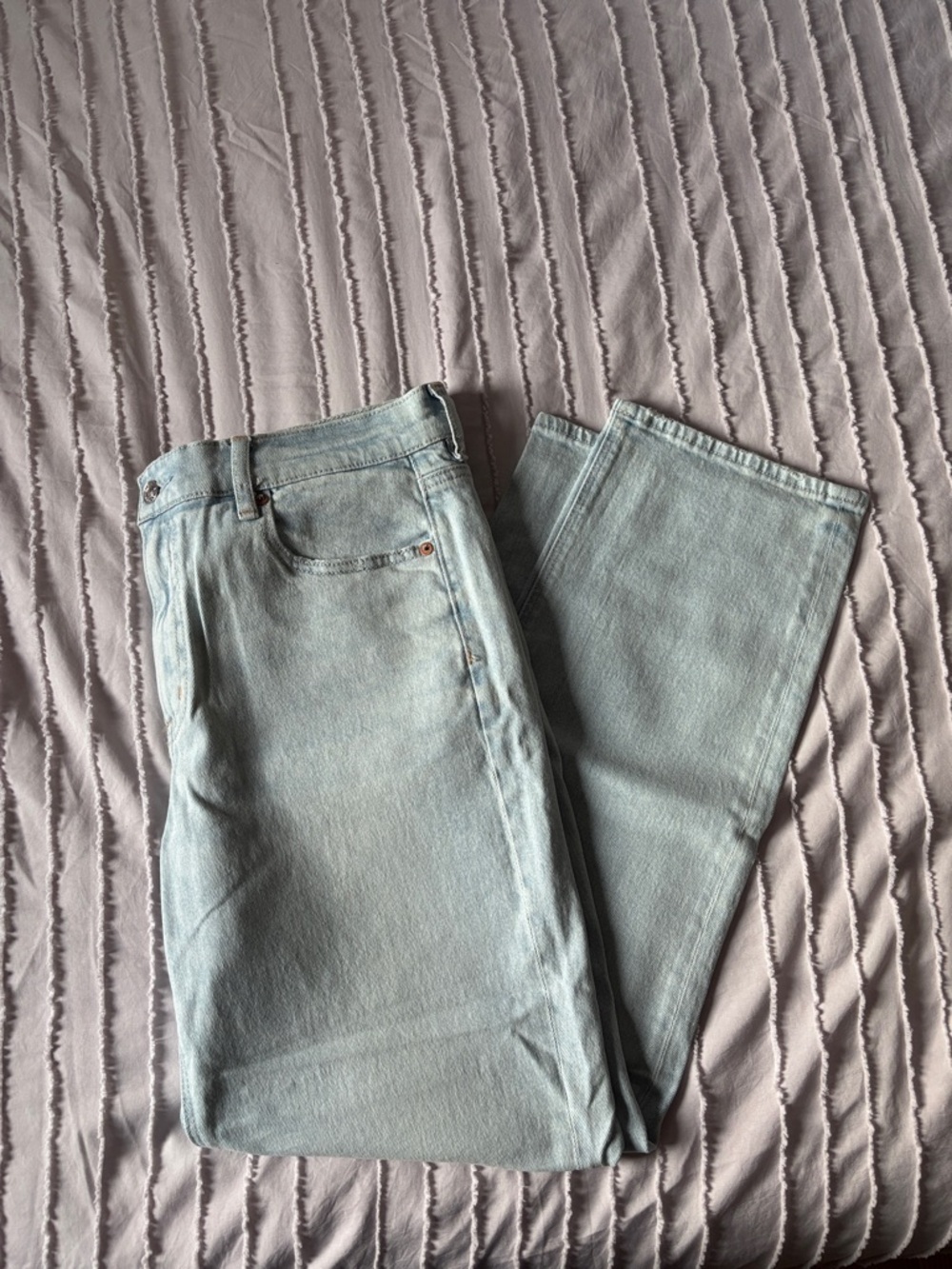 American Eagle Outfitters Light Wash Blue Women’s Jeans